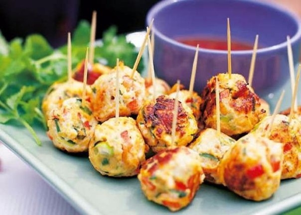 Милые закусочки очень кстати будут на фуршетном столе! Яркие, сочные и вкусные!