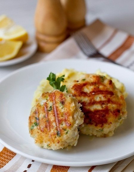 Нежнейшие котлетки из любимой рыбы. Очень вкусно с любым гарниром!
