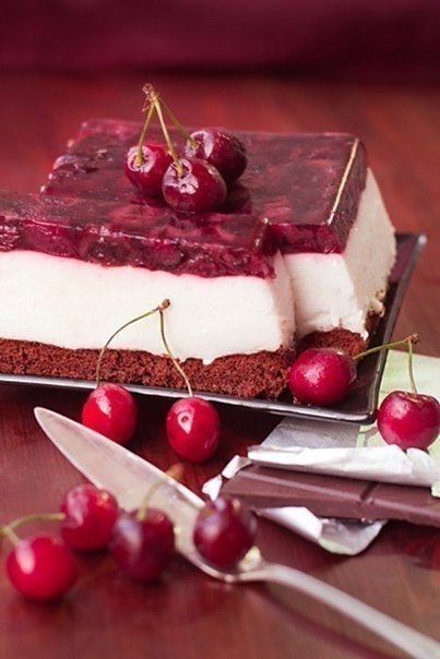 Замечательная идея для торта по особенному случаю! А случай особенный может быть хоть каждый день, о