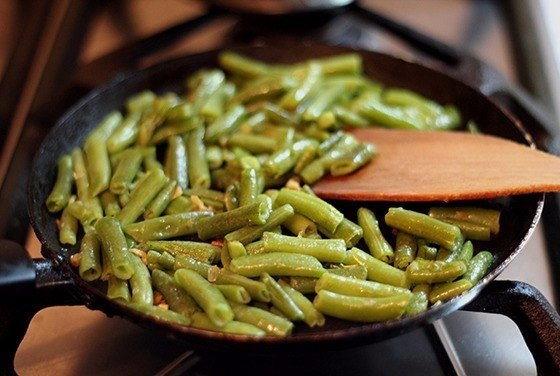 Сочный хрустящий гарнир из стручковой фасоли просто невероятен! Сытно и полезно!