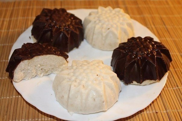 Очень вкусный! Он точно порадует вас и ваших близких за праздничным столом! Делается очень быстро и 