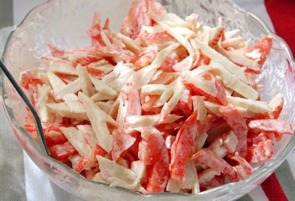 Пикантный красочный салат на каждый день или для праздничного стола! Нравится всем, кто пробовал!