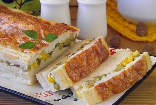 Замечательный закусочный пирог "террин" понравится всем гостям! Готовьте с удовольствием!