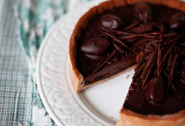 Шоколадный пирог с черносливом
