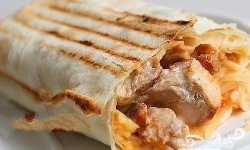 Хрустящий поджаристый лаваш с сочной пикантной рыбкой внутри! Супер вкуснятина!