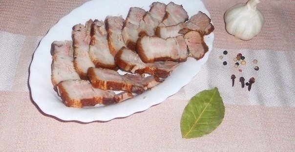 Нежнейшее сало, с небольшой прослойкой ароматного мяса!!!! Получается фантастически вкусно!