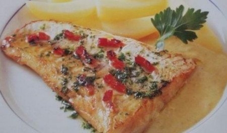 Нежнейшая рыбка получается по этому рецепту. Попробуйте, не пожалеете!