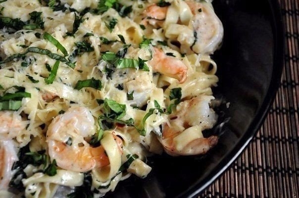 Невероятно вкусная итальянская паста с сочными креветками! Настоятельно рекомендую к приготовлению!