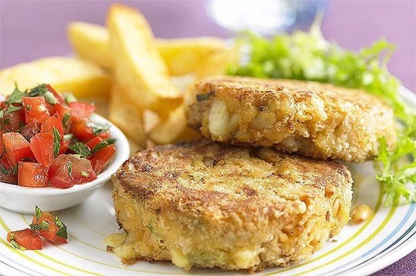 КОТЛЕТЫ ИЗ БЕЛОЙ ФАСОЛИ И РИСА