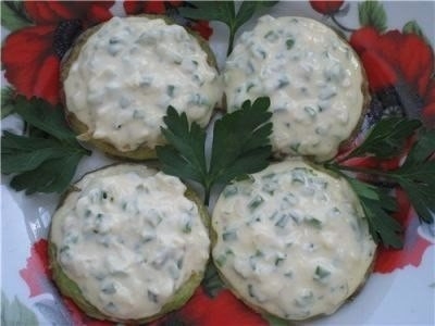 Кабачки с соусом в пароварке