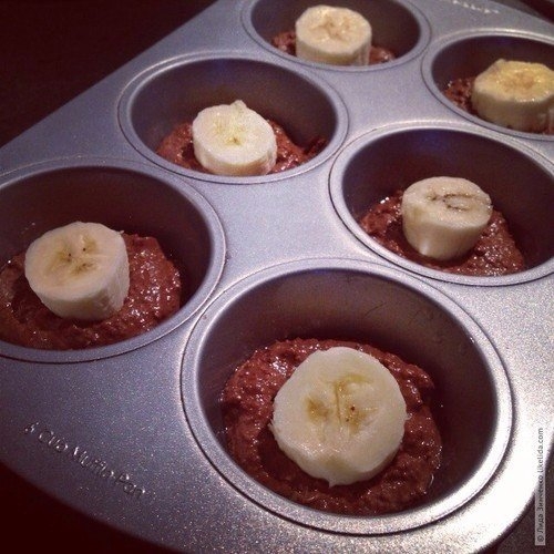 Испеките своим любимым милые сладости! Шоколадные кексики просто тают во рту!