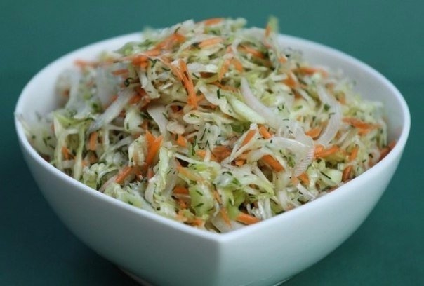 Капуста получается очень вкусной и моментально "сметается" с стола!