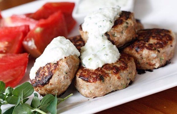 Вкуснее просто некуда, разве что еще пританцовывать Сиртаки! Очень сочно и диетично!