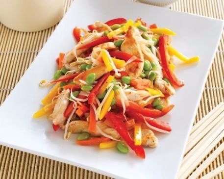 Красочный, яркий и сочный салат - скушать такой каждый будет ведь рад!