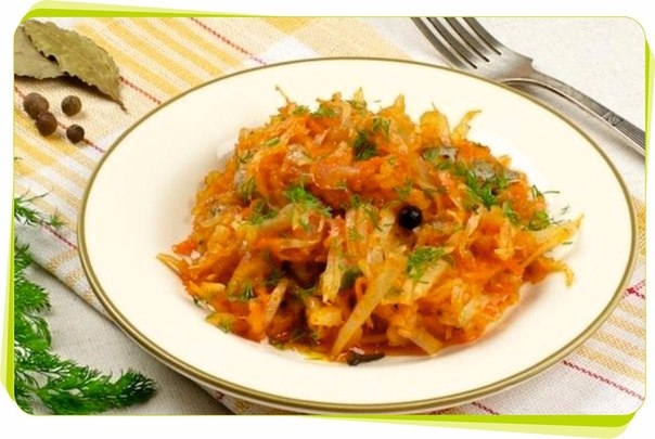 Нежная тушеная капустка прямо таки сладенькая становится, если ее правильно приготовить! А сделать э