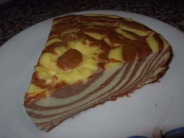 Очень красивый и простой в приготовлении творожник! Моя семья от него в восторге! А ваша?