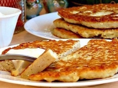 Захотелось мне как-то блинчиков с куриной начинкой. А времени мало было, после работы, уставшая...ну