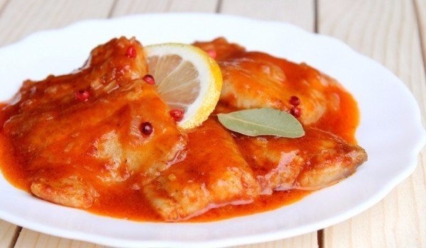 Яркая сочная рыбка идеальна! Приготовьте друзьям, пусть оценят ваш кулинарный талант!