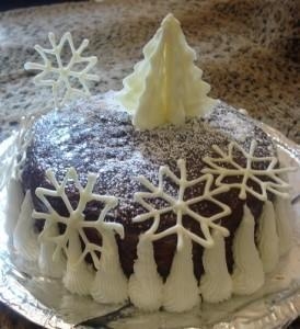 Новогодний торт «Снежные вершины» со сливочным кремом