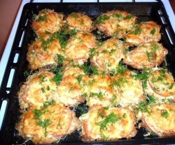 Полезная альтернатива мясу "по-французски". Также сочно и пикантно, но намного легче!