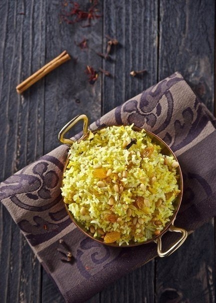 Это блюдо можно подавать как десерт или гарнир к основному блюду. Вкусно всегда!