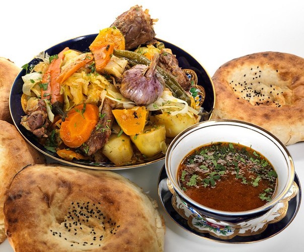 Басма - узбекское блюдо, которое готовиться из мяса и овощей,