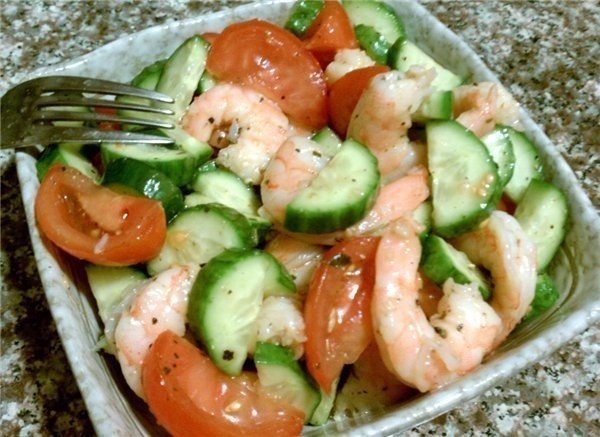 Ведь блюдо это - примитивней и не придумаешь! А сколь вкусно. И гостям поставить не стыдно, да и про