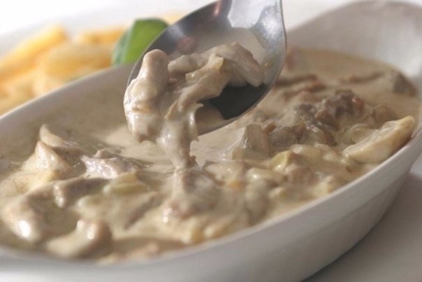 Нежнейшее мясо со сметанкой. Блюдо получается наивкуснейшим!