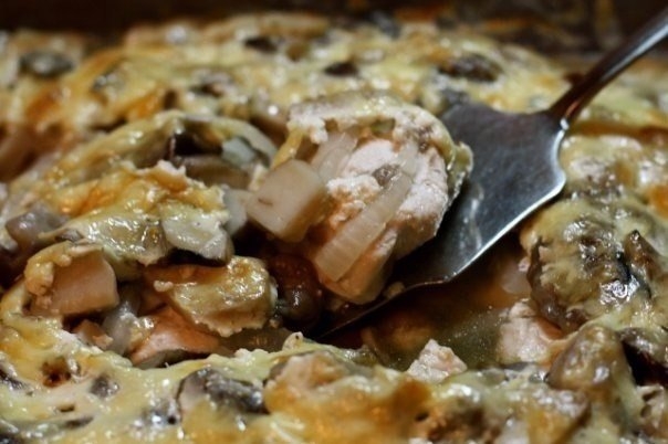 Получается практически жюльен, очень вкусно! А аромат невероятный!