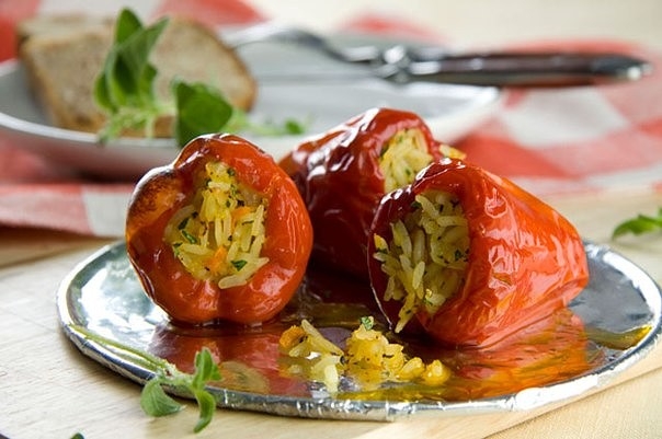 Перец, фаршированный овощами (постный рецепт)