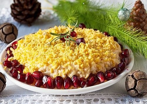 Салат с сыром и яблоками "Помпадур" к праздничному столу. К праздничному столу мы всегда стараемся приготовить блюда подороже и посытнее. Я попробую доказать, что можно накрыть праздничный стол недорого, но очень вкусно. Салат с сыром и яблоками "Помпадур" к праздничному столу. К праздничному столу мы всегда стараемся приготовить блюда подороже и посытнее. Я попробую доказать, что можно накрыть праздничный стол недорого, но очень вкусно.