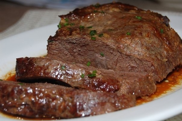 Мясо в рукаве – это просто и вкусно, в этой подборке смотрите вкусные рецепты запекания говядины в рукаве.