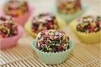 В Бразилии есть замечательное лакомство, напоминающее шоколадные конфеты с начинкой. Называется Бриг