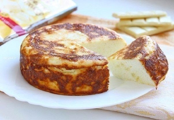 Пышнейшая, нежнейшая, да еще и с шоколадом! Кто же она? Конечно же, запеканочка!