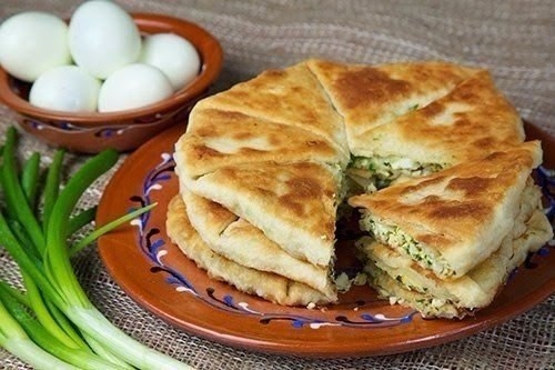 Тесто готовится очень быстро, начинки тоже несложные. А то, что вкусно, даже и не сомневайтесь.