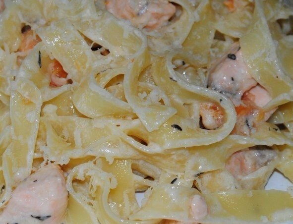 Очень вкусно и сытно накормить большую компанию можно с помощью этого блюда! Сохраняем рецептик!