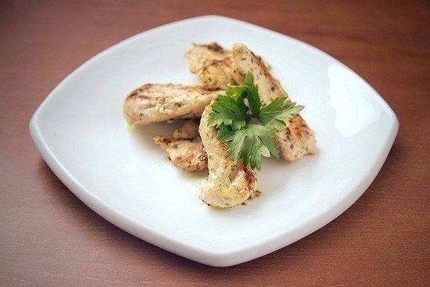 Сочное куриное филе в нежнейшем сливочном соусе - блаженство!