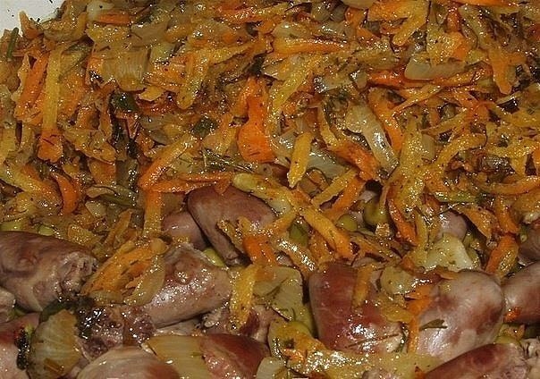 Печень куриная морковь жареная салат