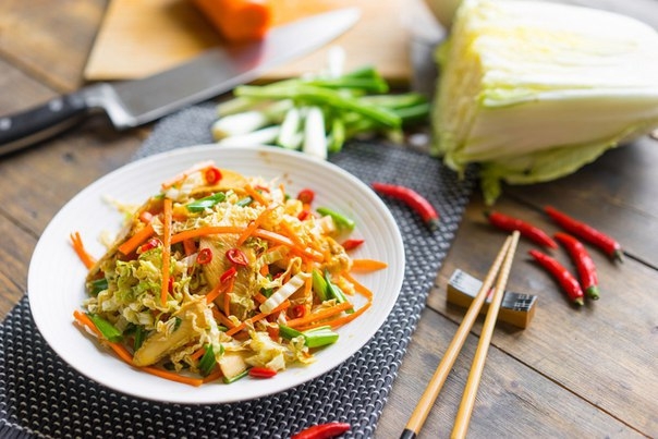Лёгкий азиатский салат для летнего удовольствия