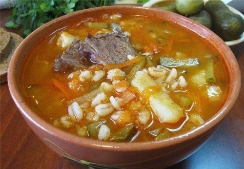 Сытный и наваристый суп-рассольник! Еда в лучших славянских традициях!