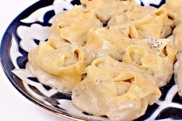 Мужчину салатом не накормить! Ему мясо нужно! Манты - вот это настоящая мужская еда!
