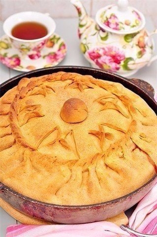 Зур бэлеш - татарский пирог с картофелем и мясом. Необычайно красивая подача!