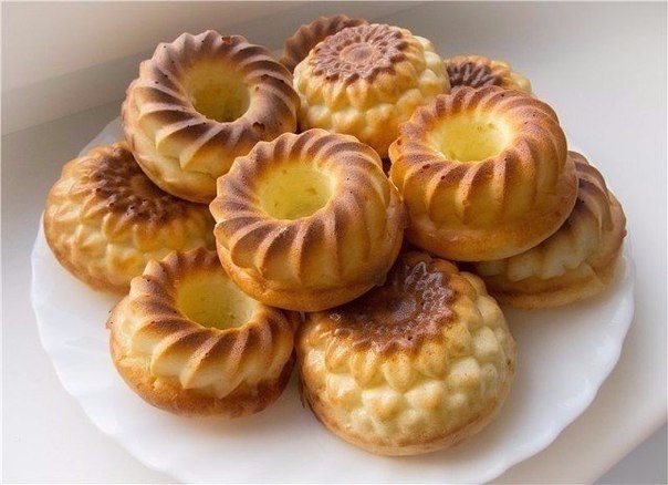 Сырнички - прелесть! Мягкие, нежные, а главное - очень полезные и вкусные!