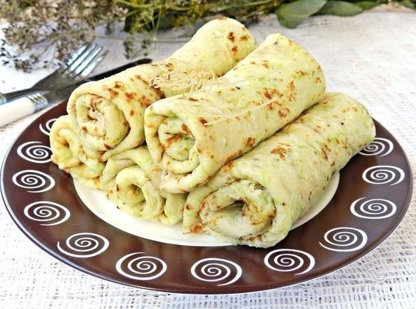 Вкусные кабачковые блинчики можно приготовить на завтрак или на ужин. Блинчики получаются очень нежн