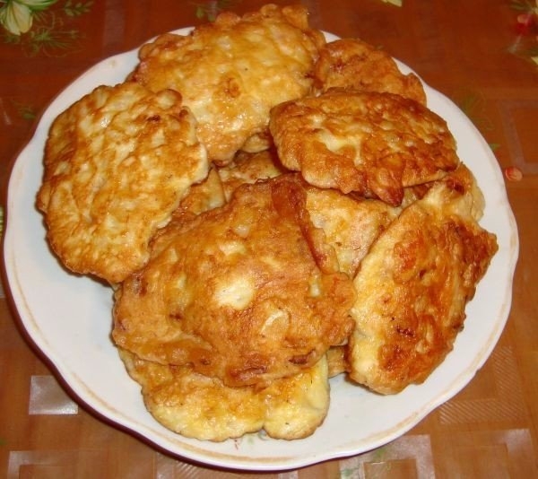 Муж мой не очень любит оладьи сладенькие. Другое дело, говорит, из курочки!