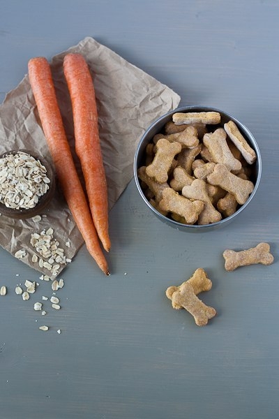 Печенье для собак из моркови и овсяных отрубей
