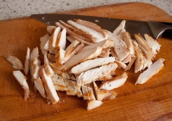 Курица со сладким перцем в булочках Курица со сладким перцем в булочках