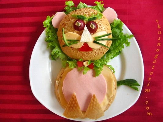 Оригинальный бутерброд «Тигренок» особенно хорошо подойдет для детских праздников.
