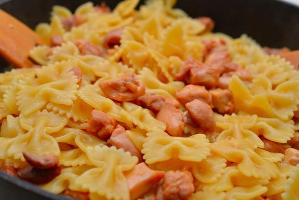 "Фарфалле с курицей и мёдом" "Фарфалле с курицей и мёдом"